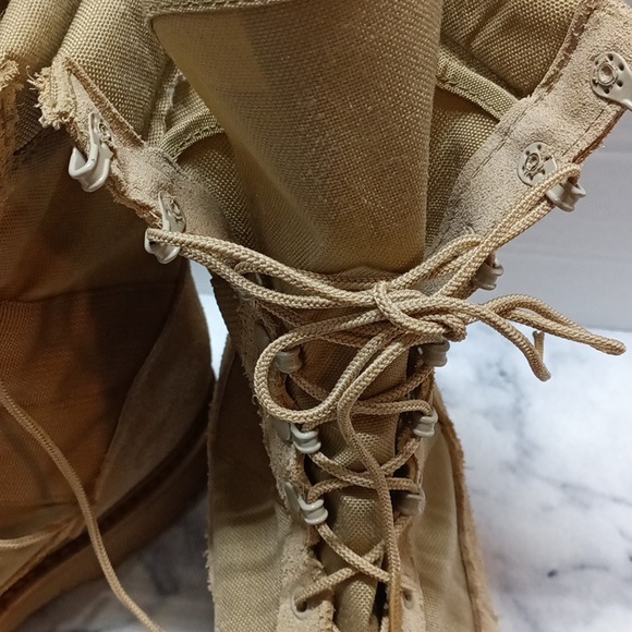 Men's size 11 W made in USA leather tactical boots color tan gently used - Picture 4 of 10
